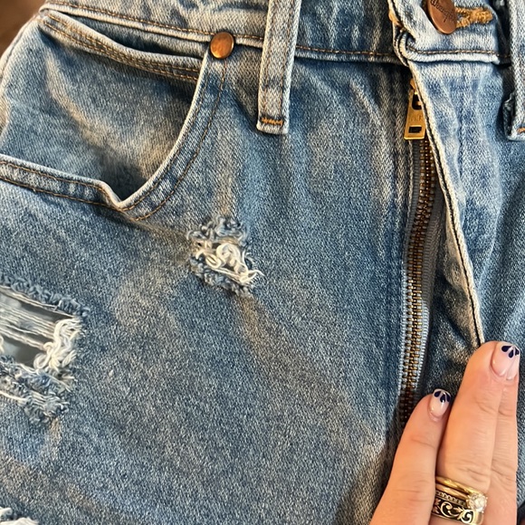 Custom wrangler shorts - Picture 5 of 5